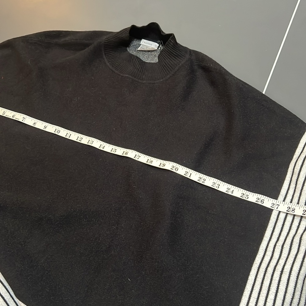 NWT Crosstree Lane Black & Cream striped sides/sleeves poncho mock neck sweater - Picture 6 of 9